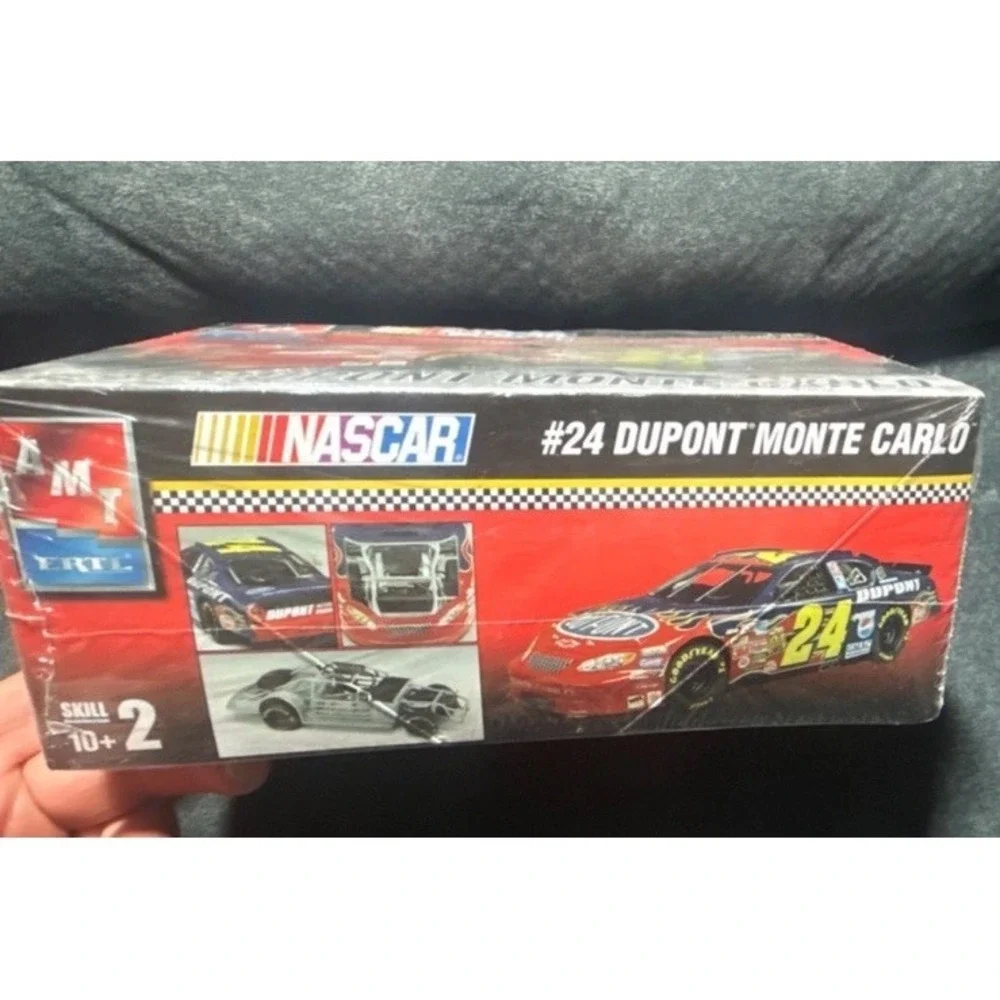 2003 NASCAR Jeff Gordon Chevy Monte Carlo 1:25 Model Kit Factory Sealed